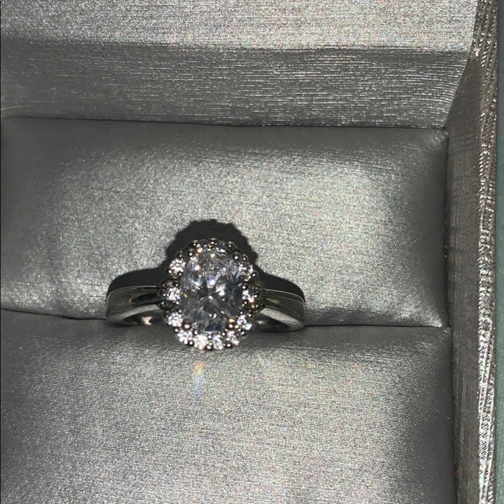 Cocktail ring